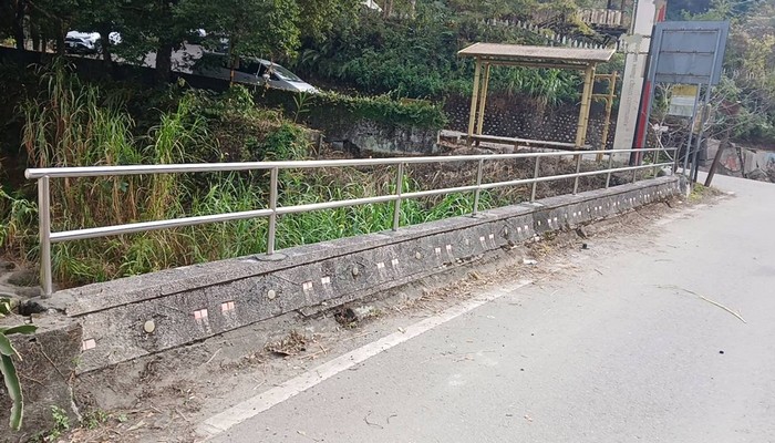 新竹白鐵護欄工程, 新竹不銹鋼護欄廠商, 新竹頂樓安全護欄, 新竹工廠防護欄, 新竹金屬隔柵, 