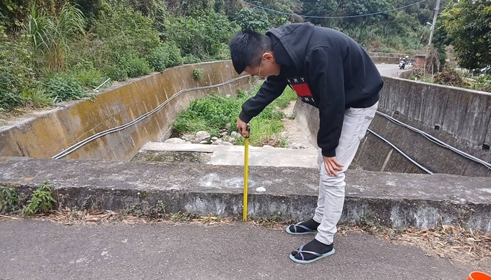 新竹白鐵護欄工程, 新竹不銹鋼護欄廠商, 新竹頂樓安全護欄, 新竹工廠防護欄, 新竹金屬隔柵